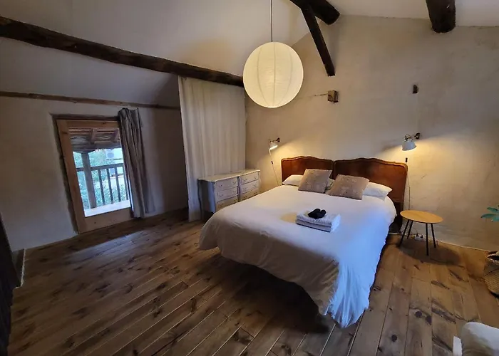 Duplex Independiente Con Acceso A Patio Y Piscina La Nueva * Candeleda